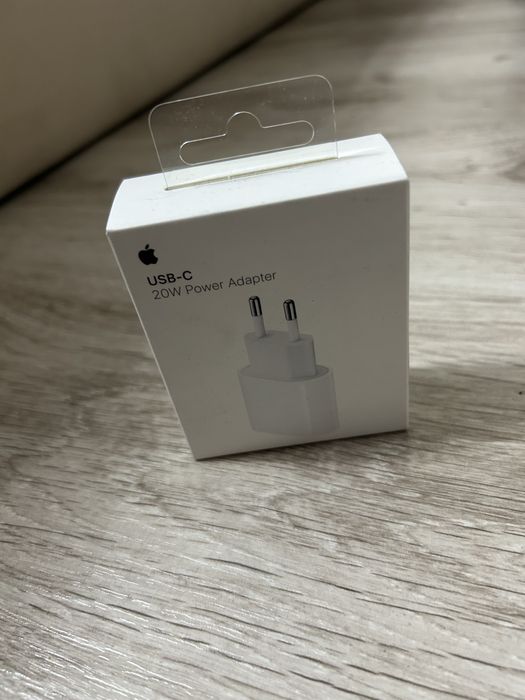 Продам Iphone XR в отличном состоянии