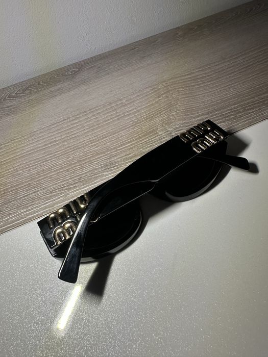 Miu miu слънчеви очила