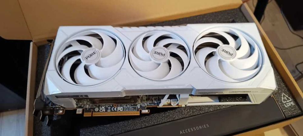 Нова Sapphire Pure 9070 16GB 3 години гаранция