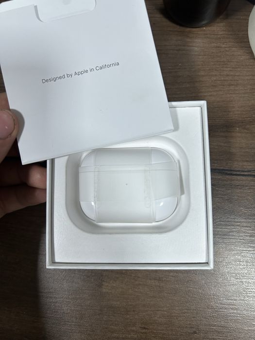 AirPods 2 pro новые но распечатанные