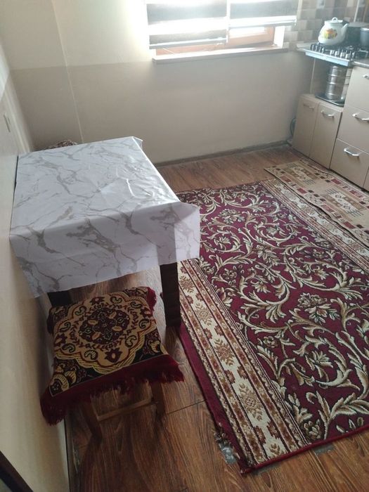 Srochno uy sotiladi hamma waroit bor