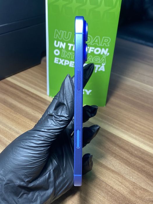 iPhone 16 Plus • 128 GB • Ultramarine