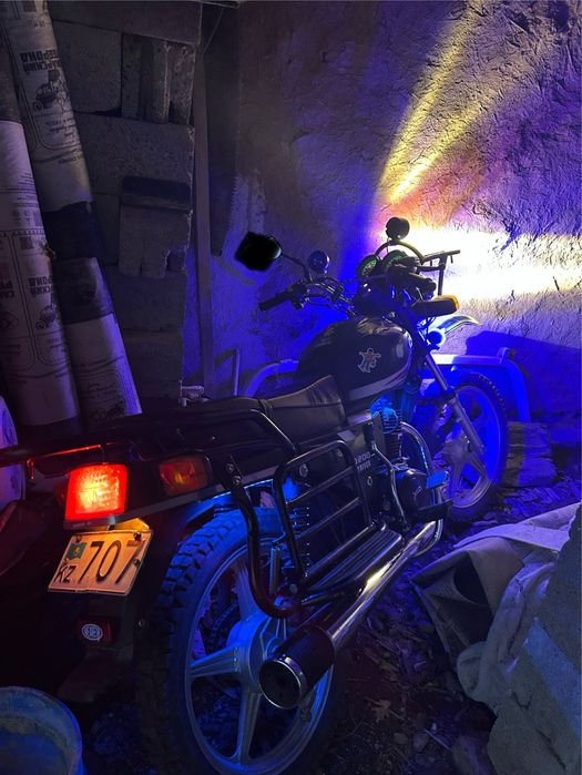 Продам мотоцикл Yaqi