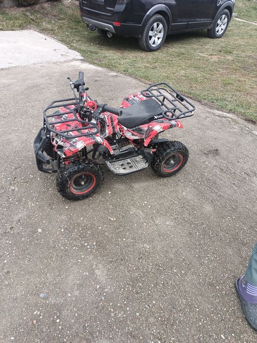Vând ATV copii benzina defect