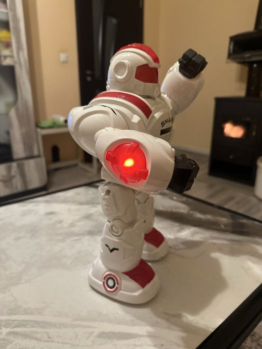 Интерактивен Музикален робот