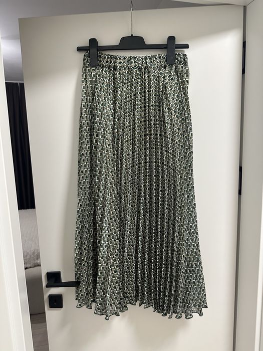 Плисирана пола H&M