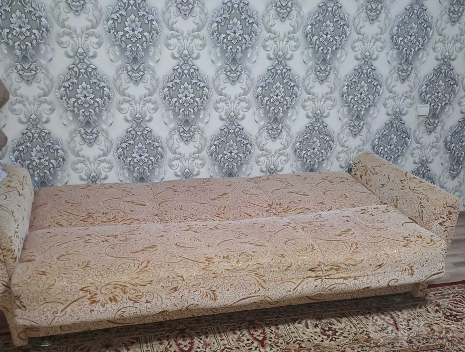 Отдам даром. Раскладной диван и 2 кресло