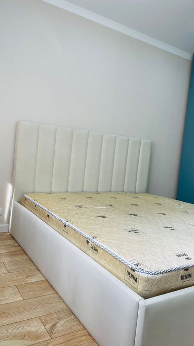 Двухспальный кровать