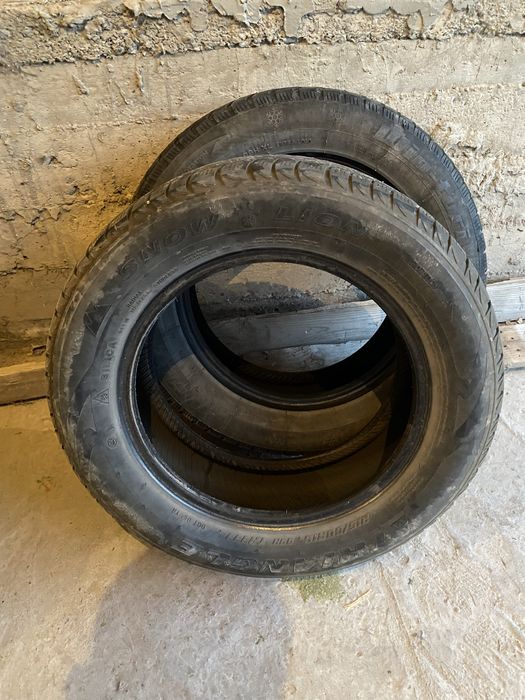 Продам шины 215/60/16 размер