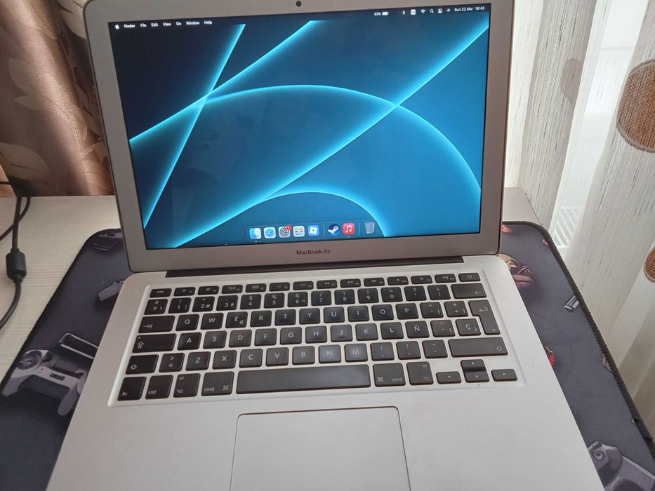 Macbook Air în stare perfectă.