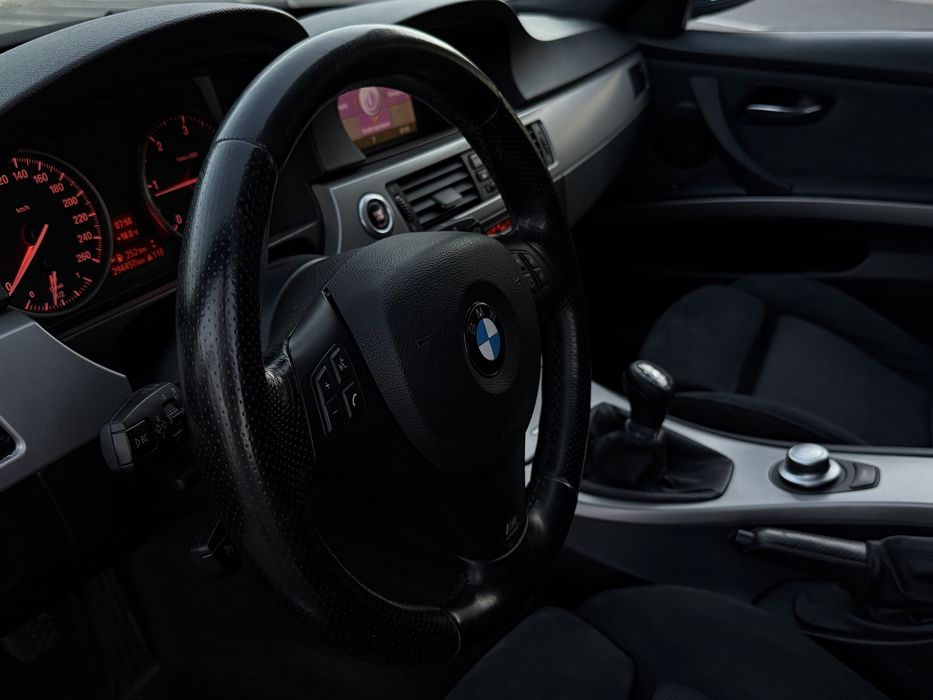 BMW Seria 3 E90 Pre-Facelift/ 2008/ 2.0d/ 177cp/ Pachet M/ Xenon/ Navi