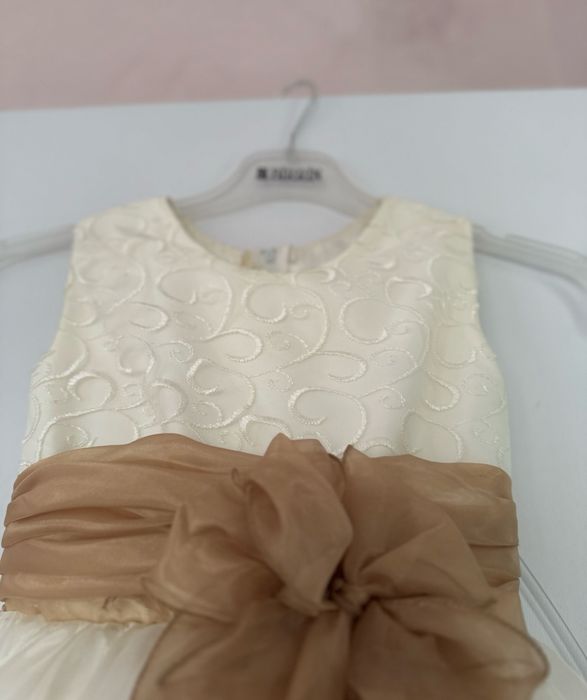 Детска шаферска рокля