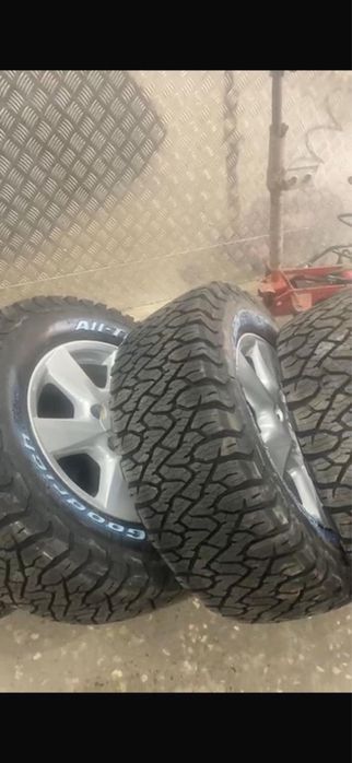 Продам диски   оригинал на лексус 570