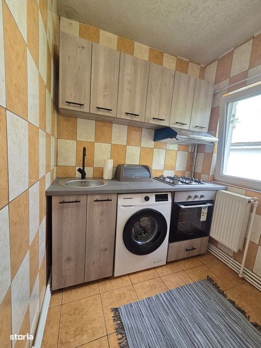 Garsoniera Bld Dorobanti-Lic Cerna etaj 4