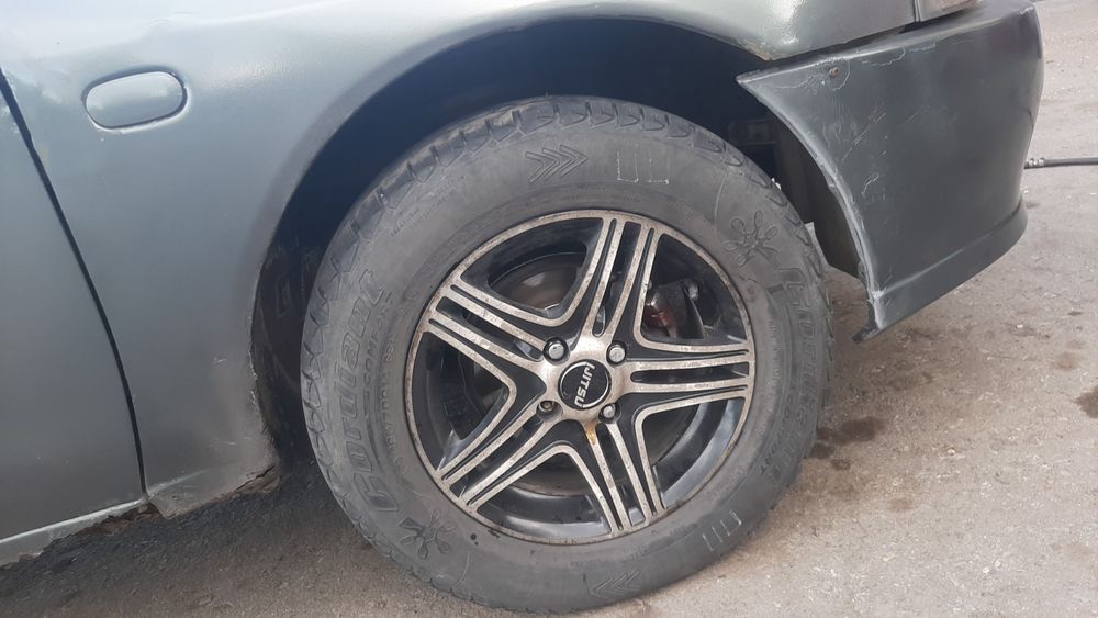 Продам машину мицубиси срочно