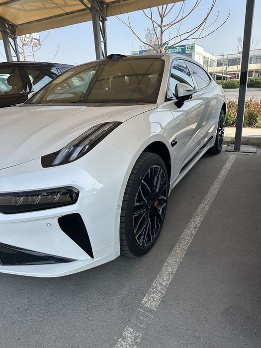 Zeekr 001 yu sport