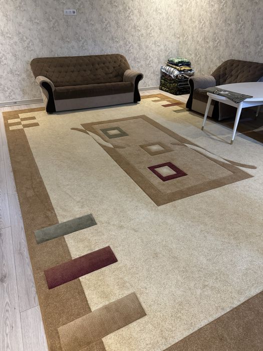 Мебель в гостинную и ковер размер 4на5