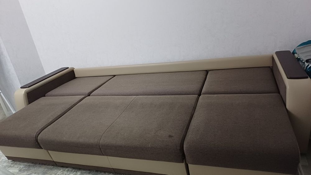 Срочно продаю диван