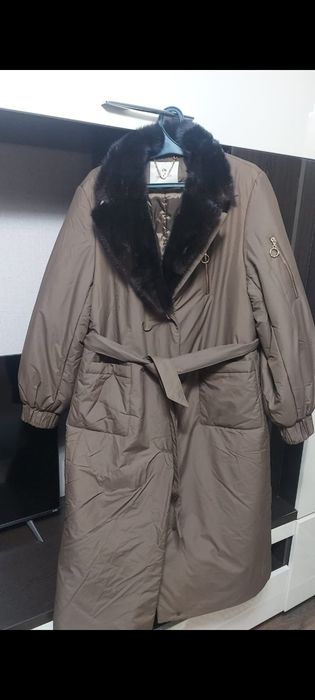 Продам срочно куртку . Новая .