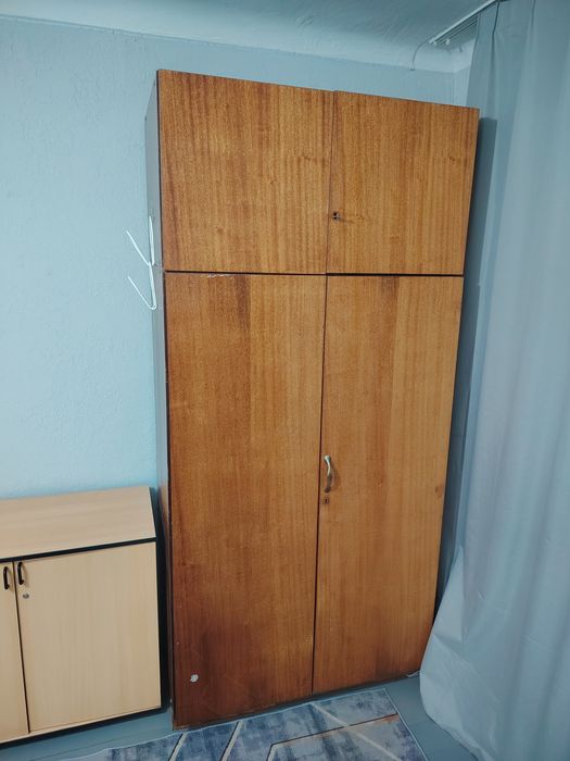 Шкаф 100х205х60см
