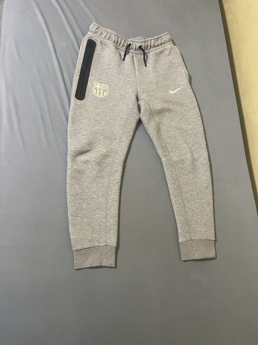 Оригинални Nike панталони на Барселона