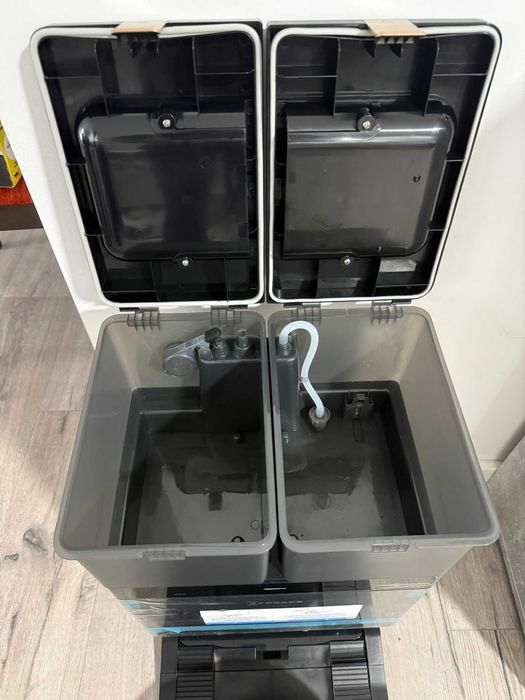 (RESIGILAT) Robot aspirator Ecovacs DEEBOT X8 PRO Omni