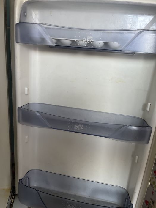 Холодильник бирюса