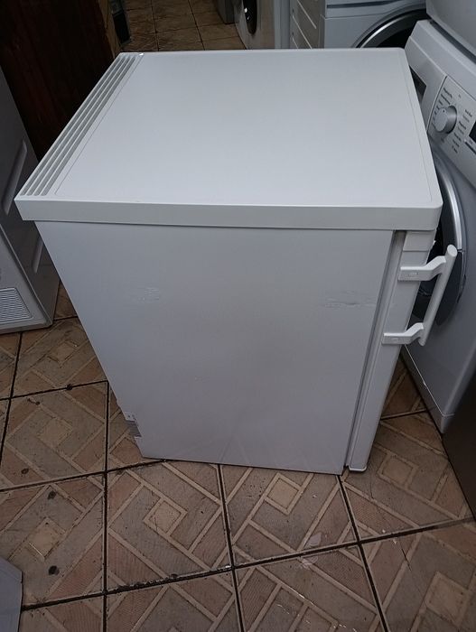 Малък фризер  с 4 чекмеджета Liebherr 24 месеца гаранция!