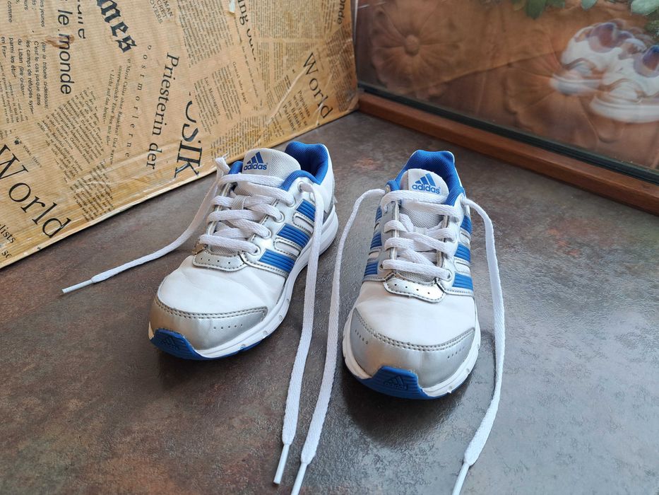 детски маратонки за момче,кецове,спортни обувки,Adidas,номер30,адидас