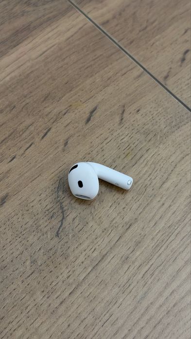 Ухо правое airpods 4