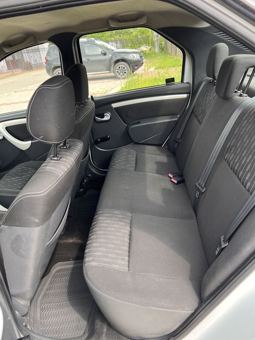 Dacia Logan 2012 Black line