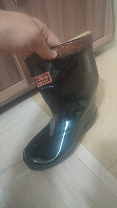 Резиновые сапоги