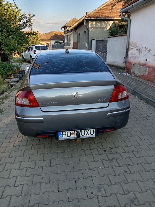 Vând Peugeot 407