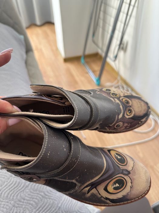 Продаю брендовые ботинки