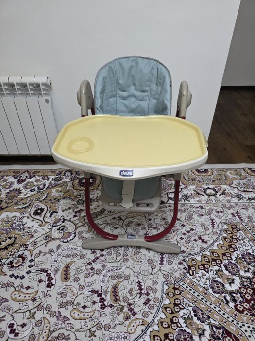 Стол для кормление  Chicco