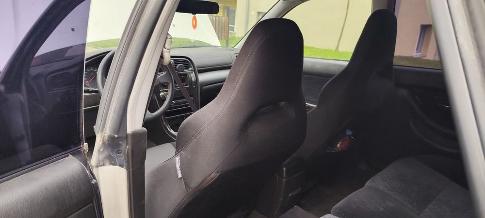 Subaru legacy 2.0 L