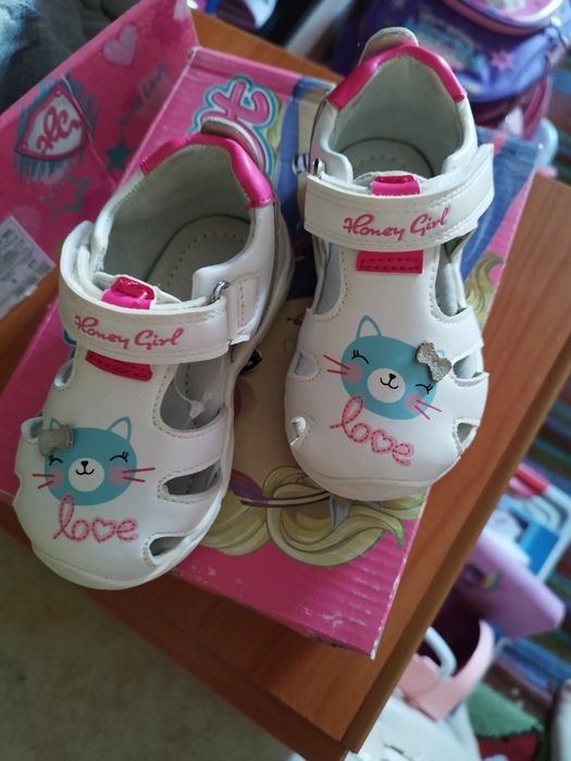 Продам сандали 20 размер