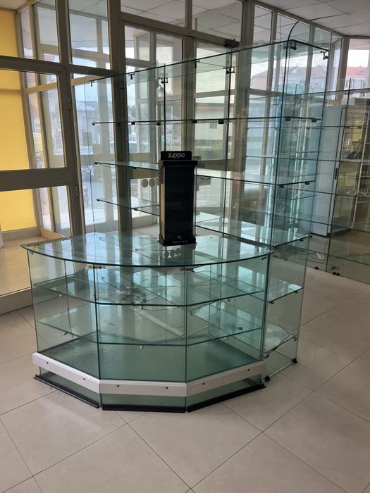 Donez Vitrine Rafturi si Tonete din sticla de 8 mm
