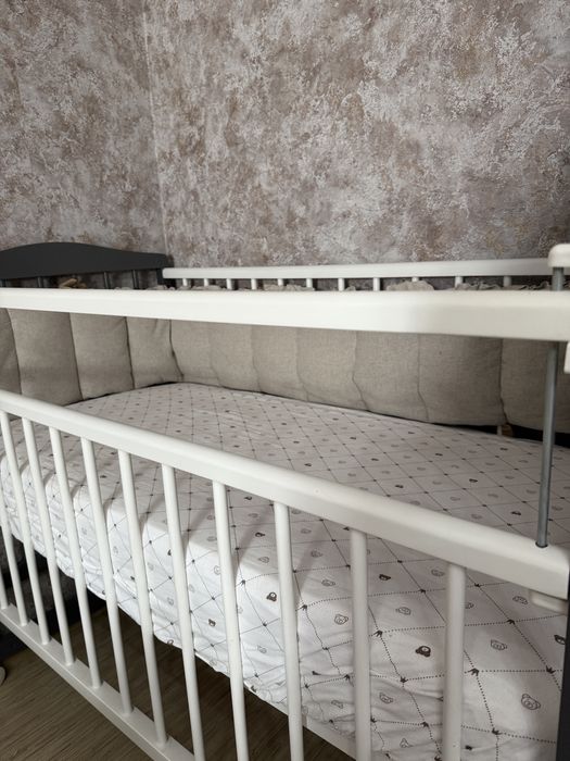 Детская кроватка