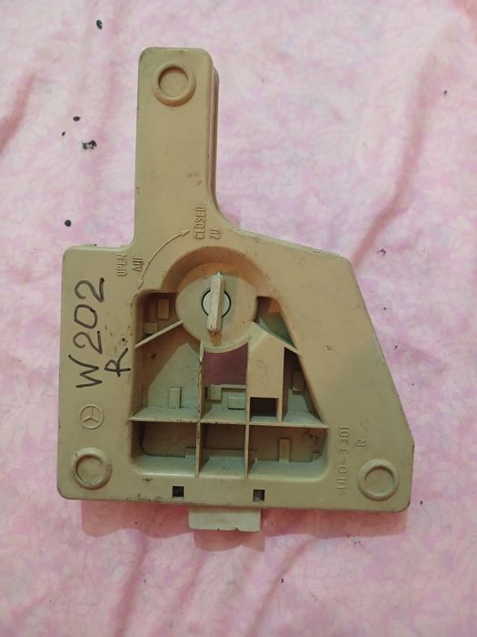 Плата заднего фонаря Мерседес W202