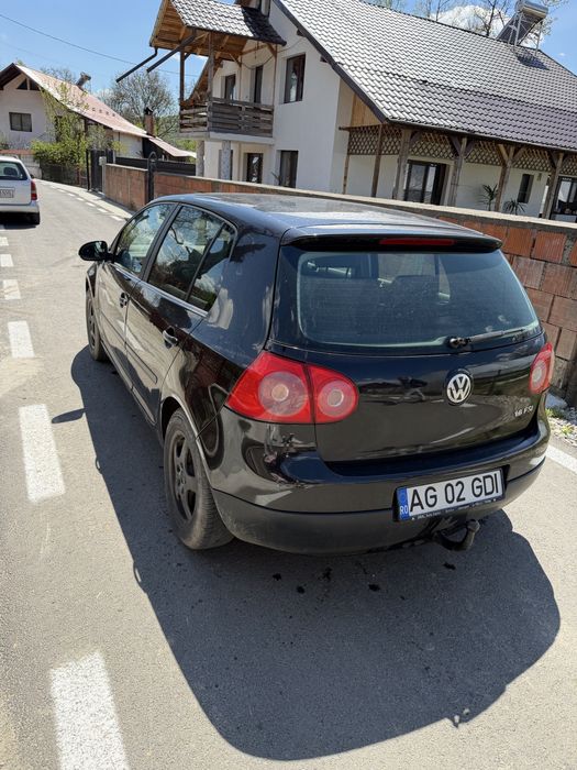 Vand golf 5 -1.6 16 valve benzina