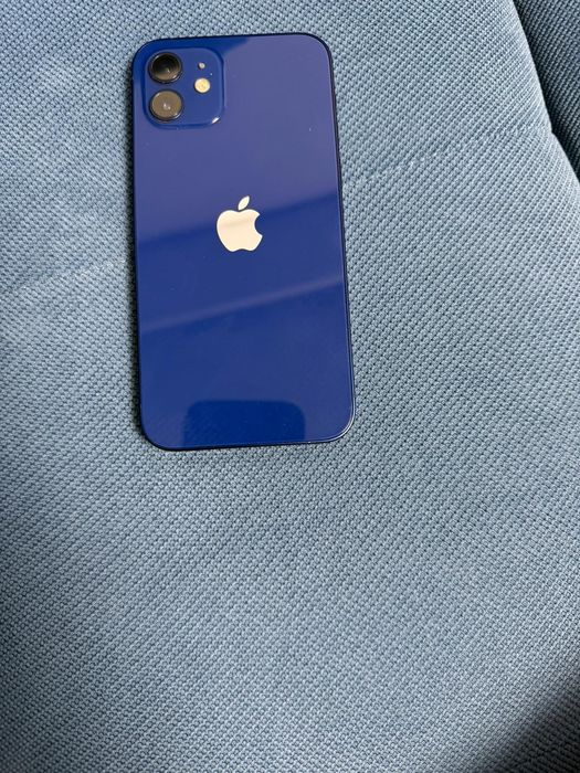 Telefon iPhone 12