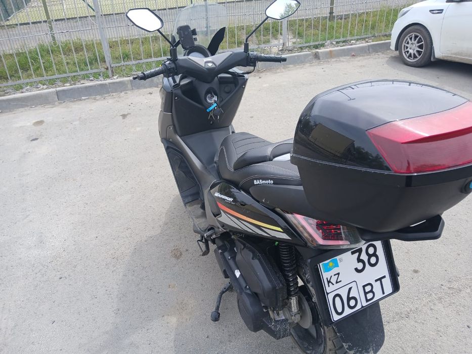 Скутер модель N - Max