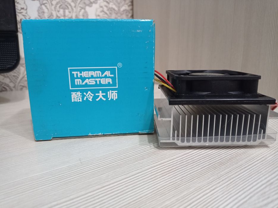 Кулер с радиатором новый