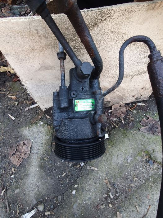 Vând Piese BMW E38 1998 750i casetă direcție radiatoare chedere crem e