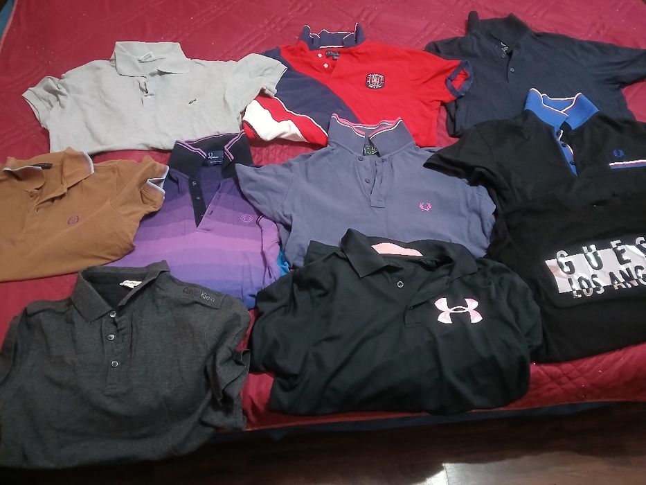 Продавам много запазени тениски от моята колекция размери м няма скъса