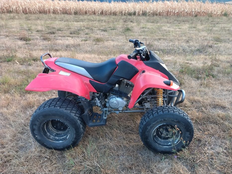 Vând atv Barossa