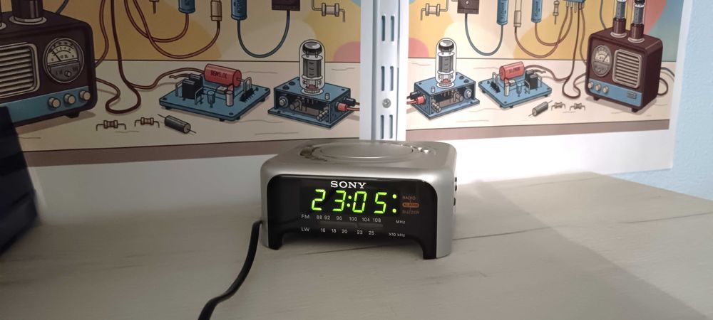 Radio cu ceas Sony ICF C217L LW/FM (Japan)