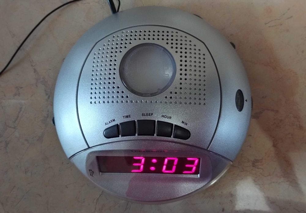 Радиочасовник Technika - нов, неизползван