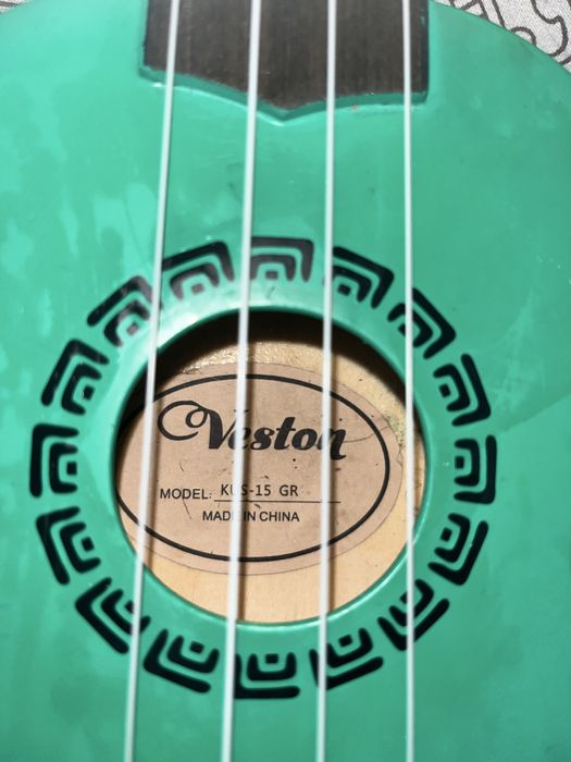 Укулеле Veston зеленая